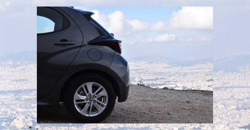 Toyota yaris hybrid review